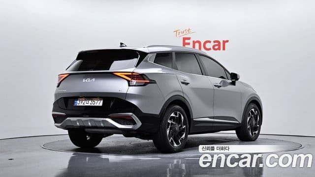Kia Sportage 2023 — Фото 2/20