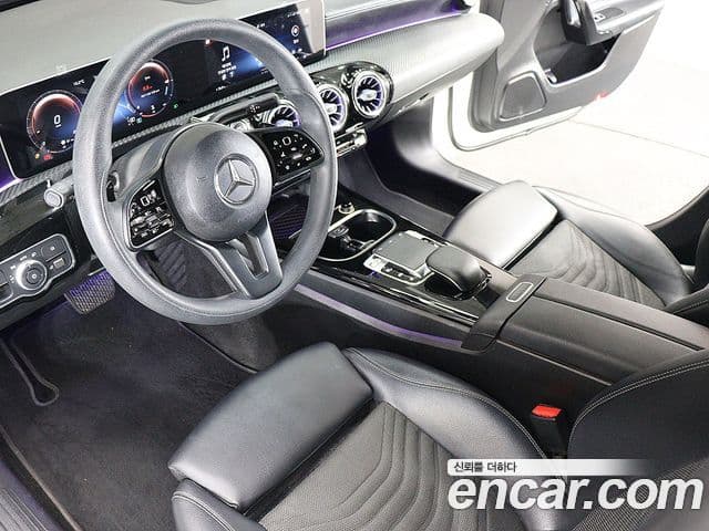 Mercedes-Benz A-Class 2020 — ფოტო 13/20