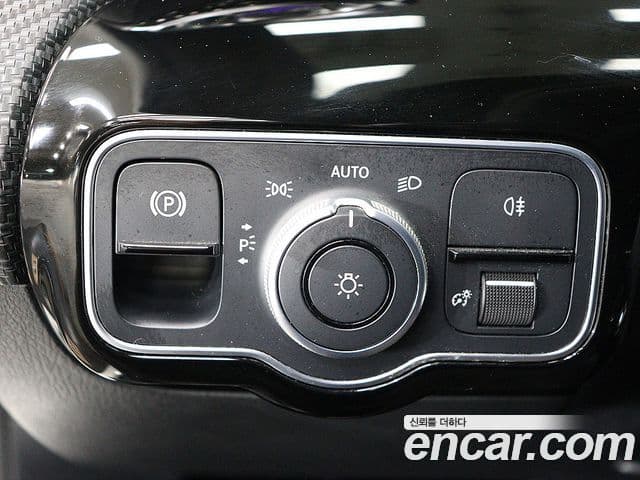 Mercedes-Benz A-Class 2020 — ფოტო 14/20