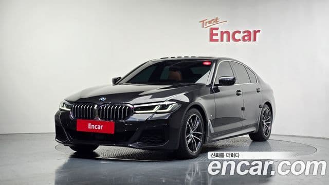 BMW 5 Series 2020 — Фото 10/20