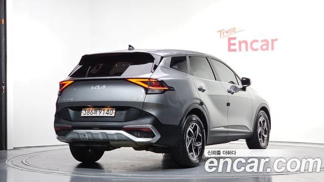 Kia Sportage 2021 — ფოტო 2/20