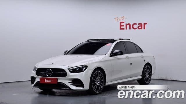 Mercedes-Benz E-Class 2023 — Фото 1/20