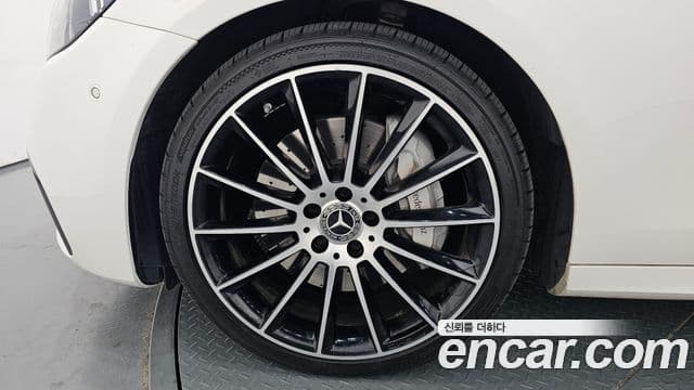 Mercedes-Benz E-Class 2023 — Фото 5/20
