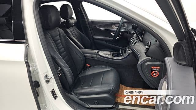 Mercedes-Benz E-Class 2023 — Фото 12/20