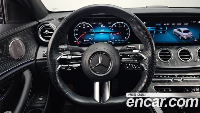 Mercedes-Benz E-Class 2023 — Фото 13/20
