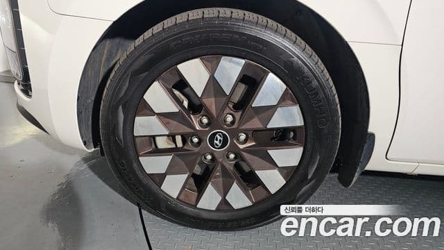 Hyundai Staria 2021 — фото 5 из 20