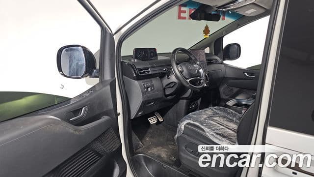 Hyundai Staria 2021 — фото 11 из 20