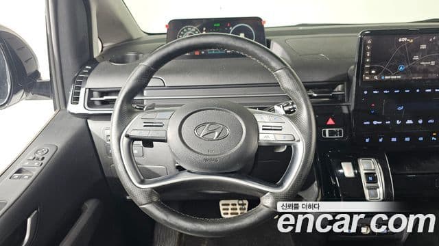 Hyundai Staria 2021 — фото 13 из 20