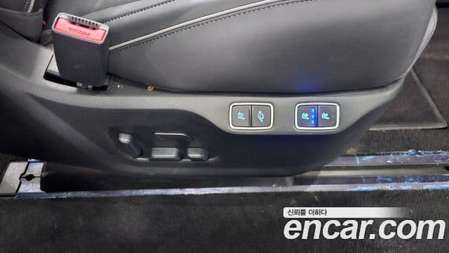 Hyundai Staria 2021 — фото 18 из 20