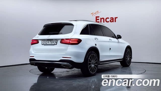 Mercedes-Benz GLC-Class 2019 — ფოტო 1/20