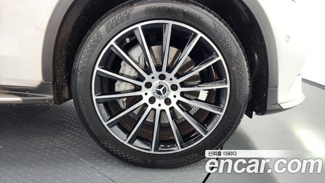 Mercedes-Benz GLC-Class 2019 — ფოტო 8/20