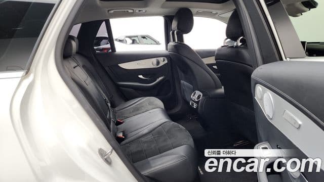 Mercedes-Benz GLC-Class 2019 — ფოტო 2/20