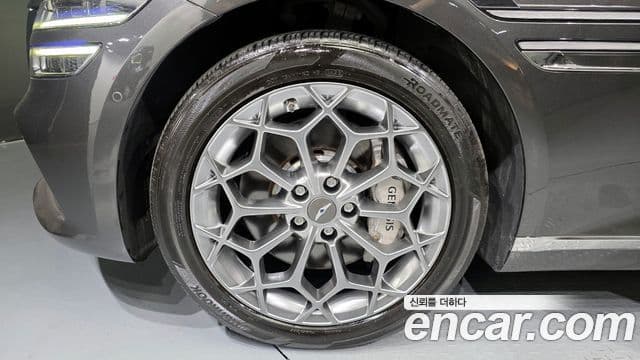 Genesis G80 2021 — Photo 19/20