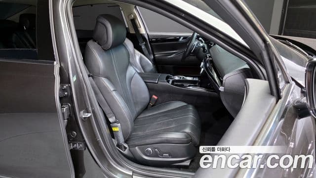 Genesis G80 2021 — Photo 16/20