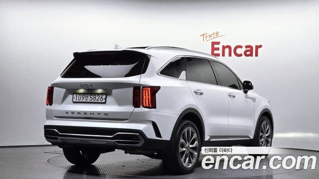 Kia Sorento 2022 — ფოტო 2/20