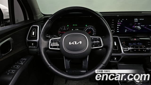 Kia Sorento 2022 — ფოტო 13/20