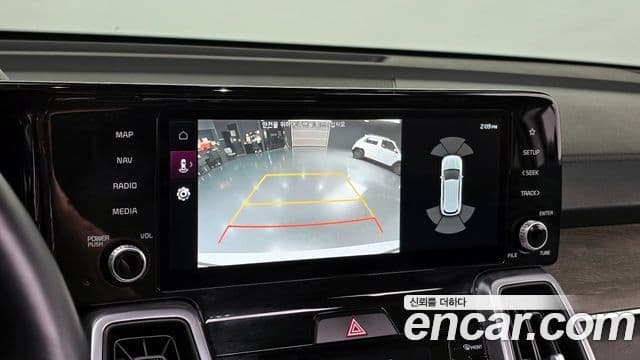 Kia Sorento 2022 — ფოტო 14/20