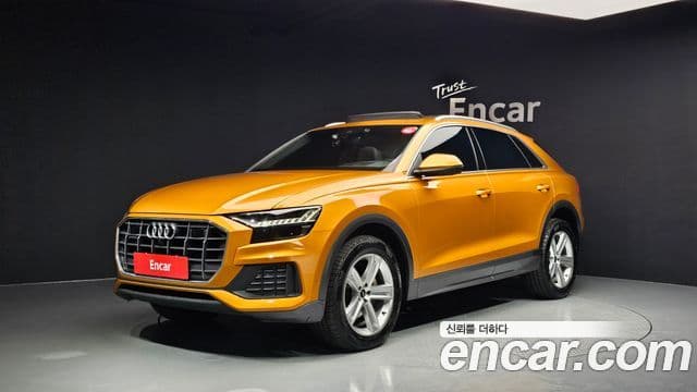 Audi Q7 2021 — ფოტო 1/20