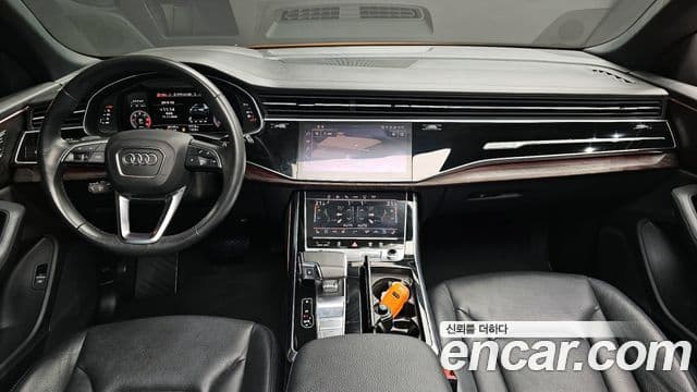 Audi Q7 2021 — ფოტო 7/20