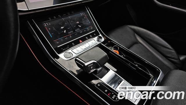 Audi Q7 2021 — ფოტო 9/20