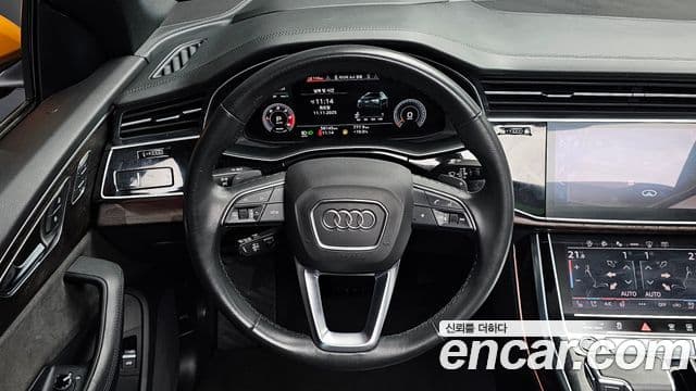 Audi Q7 2021 — ფოტო 13/20