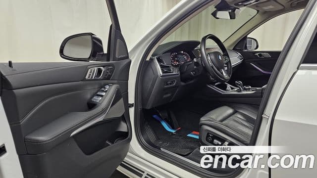 BMW X7 2022 — ფოტო 9/20