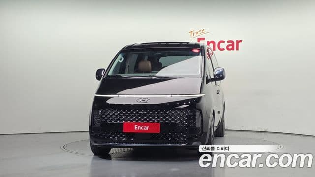 Hyundai Staria 2023 — ფოტო 2/20