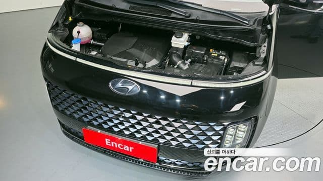Hyundai Staria 2023 — ფოტო 5/20