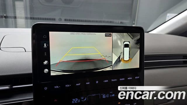 Hyundai Staria 2023 — ფოტო 16/20