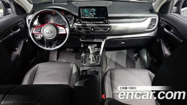 Kia Seltos 2020 — ფოტო 18/20