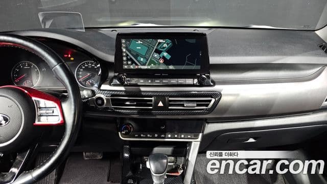 Kia Seltos 2020 — ფოტო 3/20