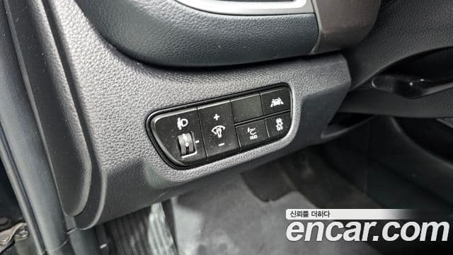 Kia Seltos 2020 — ფოტო 19/20