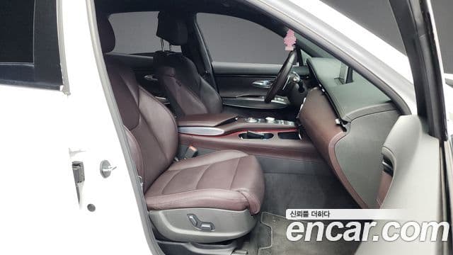 Genesis GV70 2021 — ფოტო 10/20