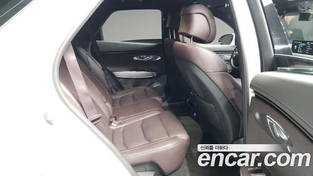 Genesis GV70 2021 — ფოტო 2/20
