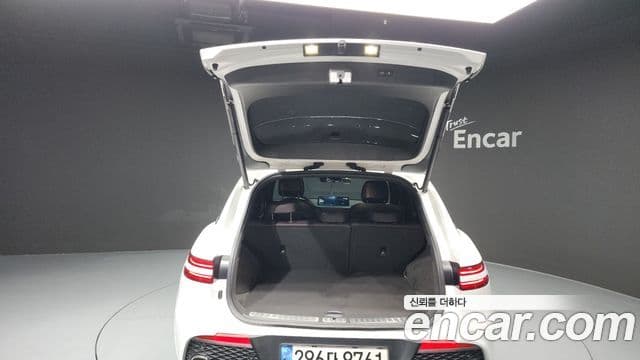 Genesis GV70 2021 — ფოტო 18/20