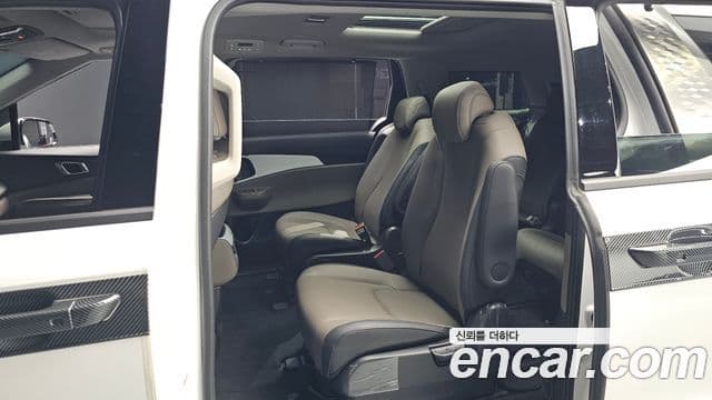 Kia Carnival 2024 — Şəkil 11/20