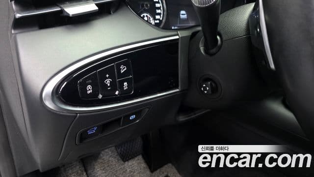 Genesis GV70 2021 — Şəkil 16/20