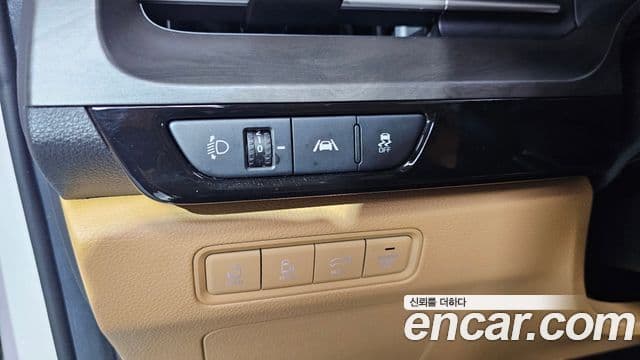 Kia Carnival 2021 — Şəkil 18/20