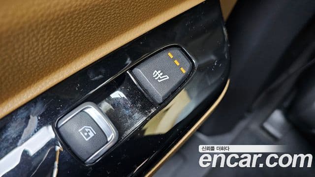Kia Carnival 2021 — Şəkil 19/20