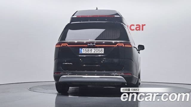 Kia Carnival 2021 — Фото 4/20