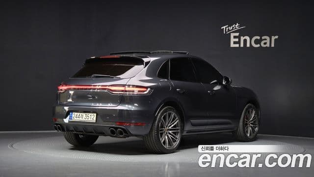 Porsche Macan 2021 — ფოტო 2/20