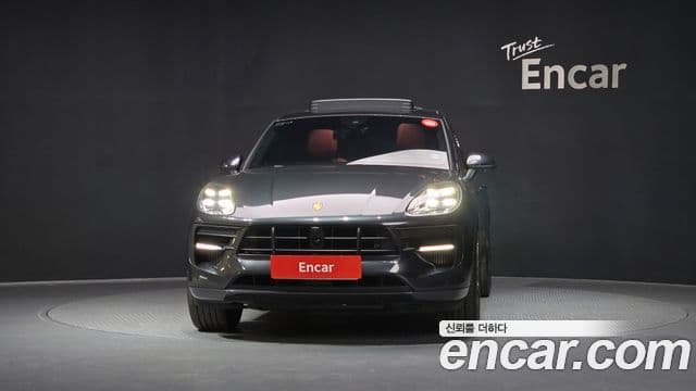 Porsche Macan 2021 — ფოტო 3/20