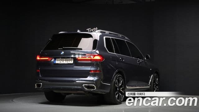 BMW X7 2022 — Photo 13/20