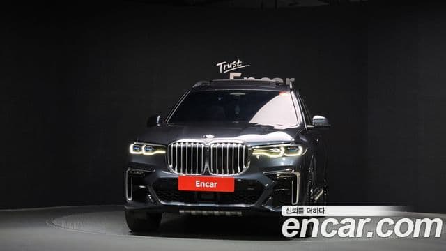 BMW X7 2022 — Photo 3/20