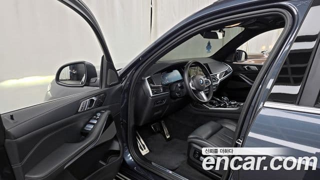BMW X7 2022 — Photo 8/20