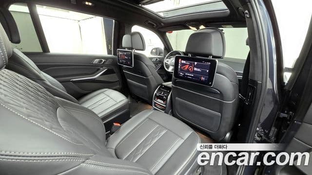 BMW X7 2022 — Photo 7/20