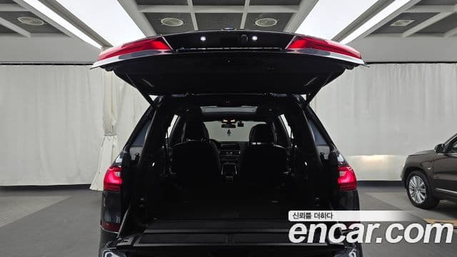 BMW X7 2022 — Photo 16/20