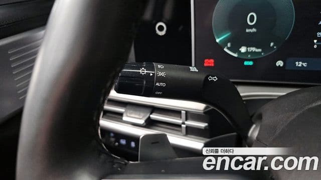 Hyundai Santa Fe 2024 — Şəkil 17/20