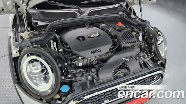 Mini Cooper S 2019 — ფოტო 6/20