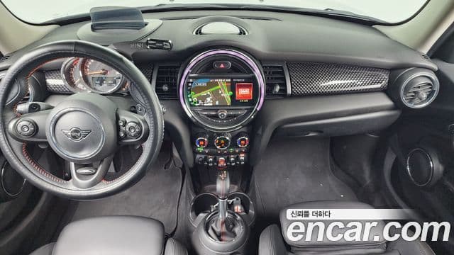 Mini Cooper S 2019 — ფოტო 7/20